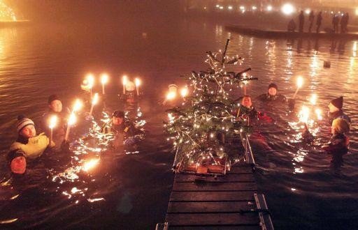 Familienhotel_Salzburg_christbaumtauchen_01